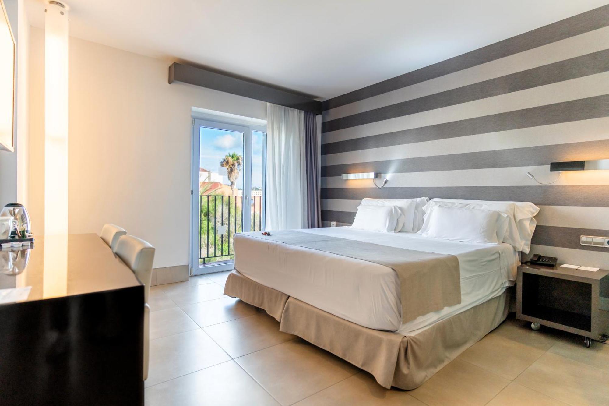 Hotel Barcelo Hamilton Menorca - Adults Only Es Castell  Esterno foto